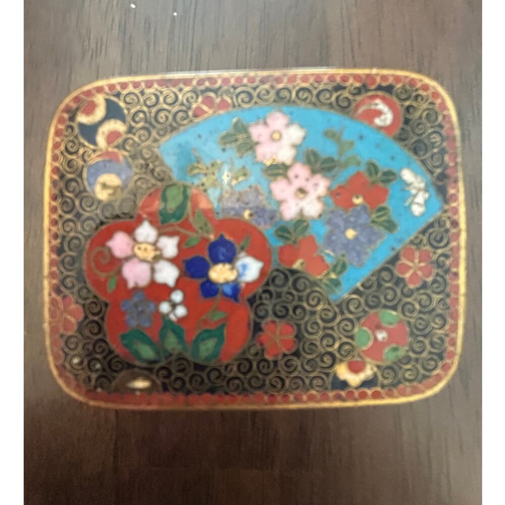 Japanese cloisonne enamel box Meiji period shippo yaki art